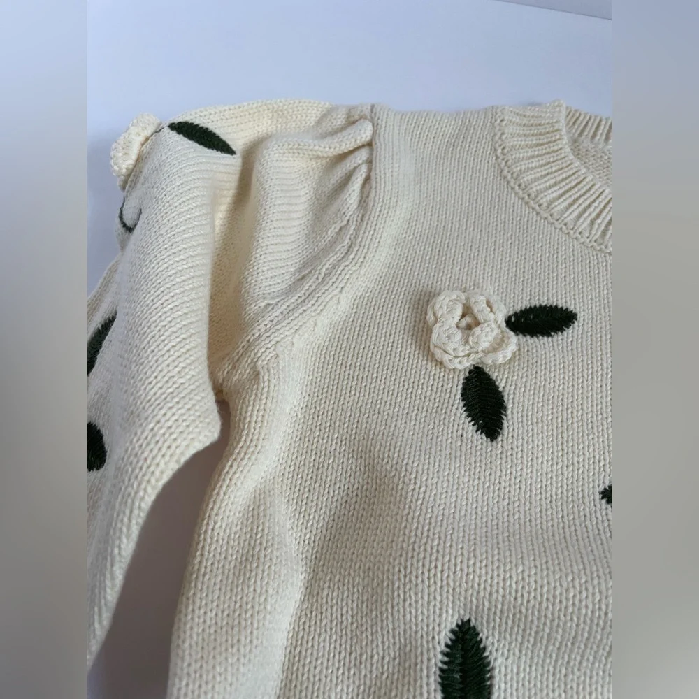 NWT. 2CUTE Floral Sweater - Picture 6 of 10
